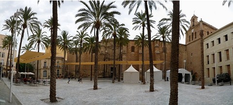 Der Platz vor der Kathedrale